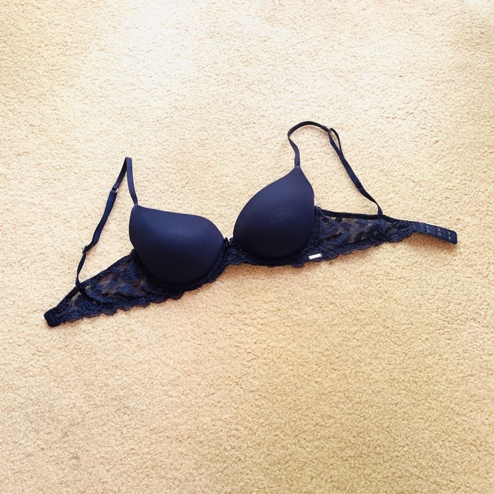 Hollister Gilly Hicks Navy Blue Lace Bra Size 32B